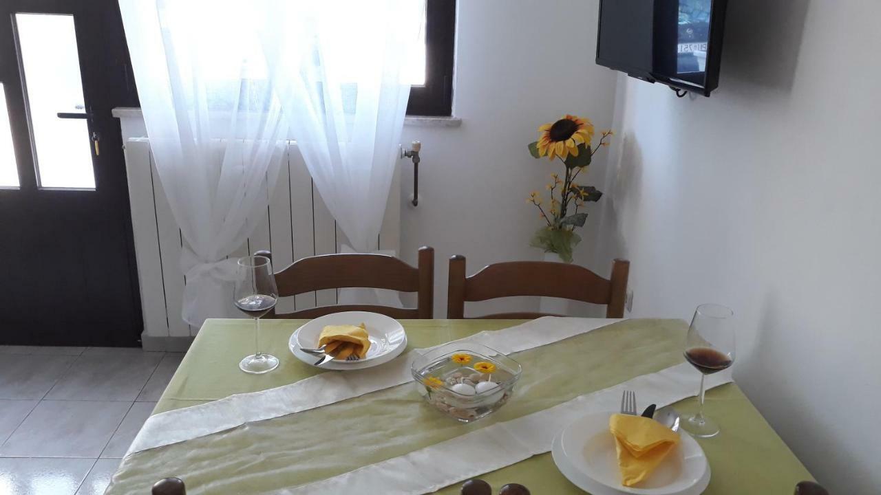 Apartman Katuri Lägenhet Labin  Exteriör bild